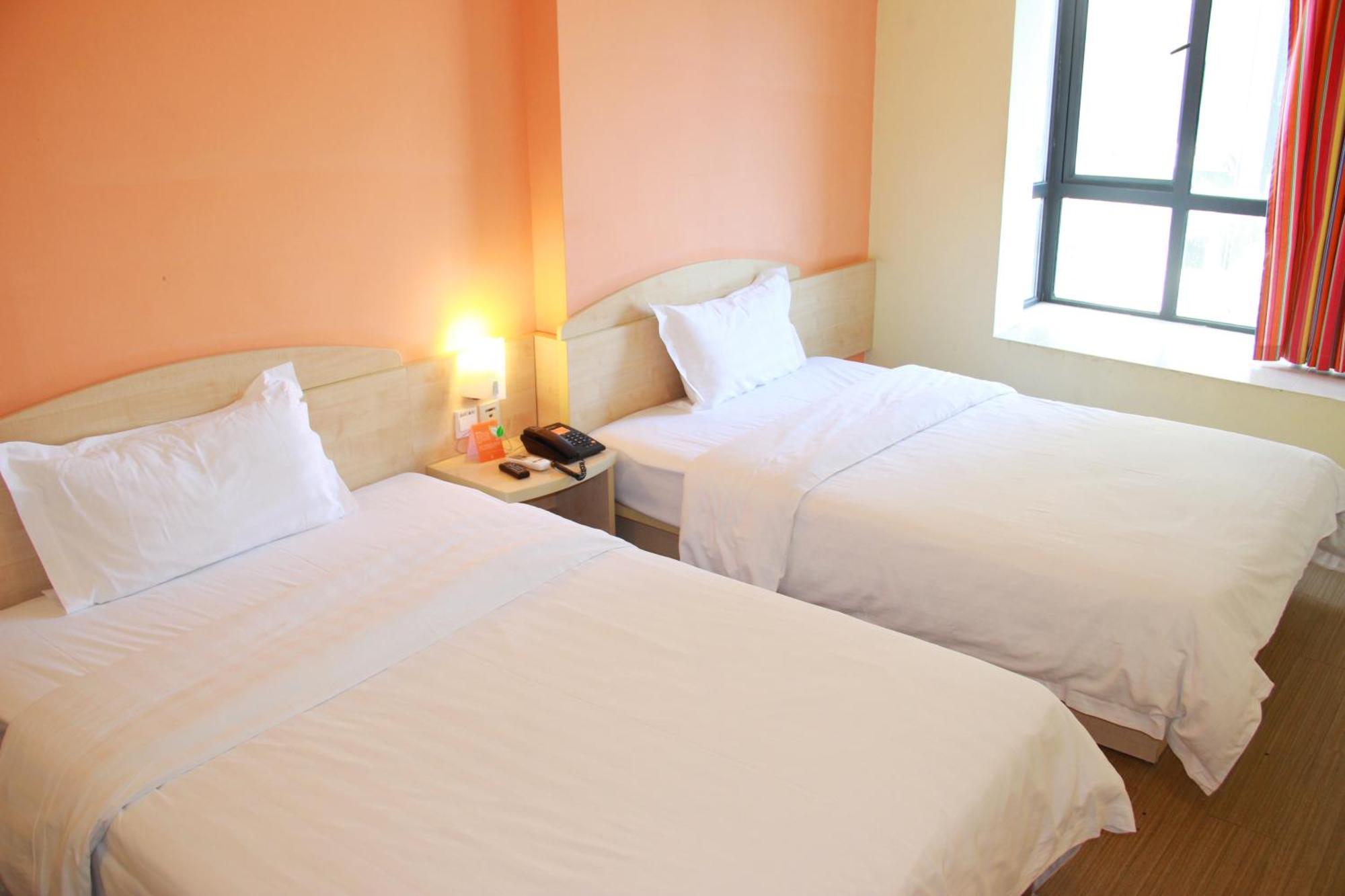Iu Hotel Guangzhou Jingxi Nanfang Hospital Station Bagian luar foto